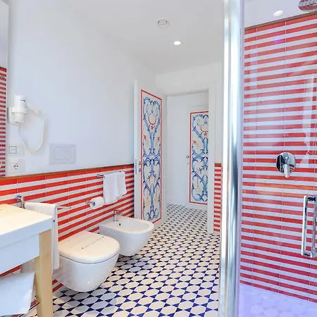 בית הארחה Maison Lauren 4*