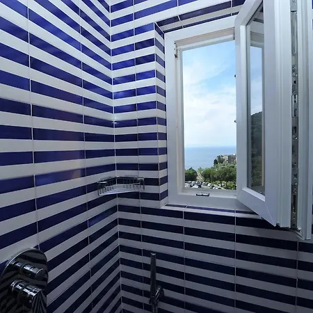 Maison Lauren סורנטו